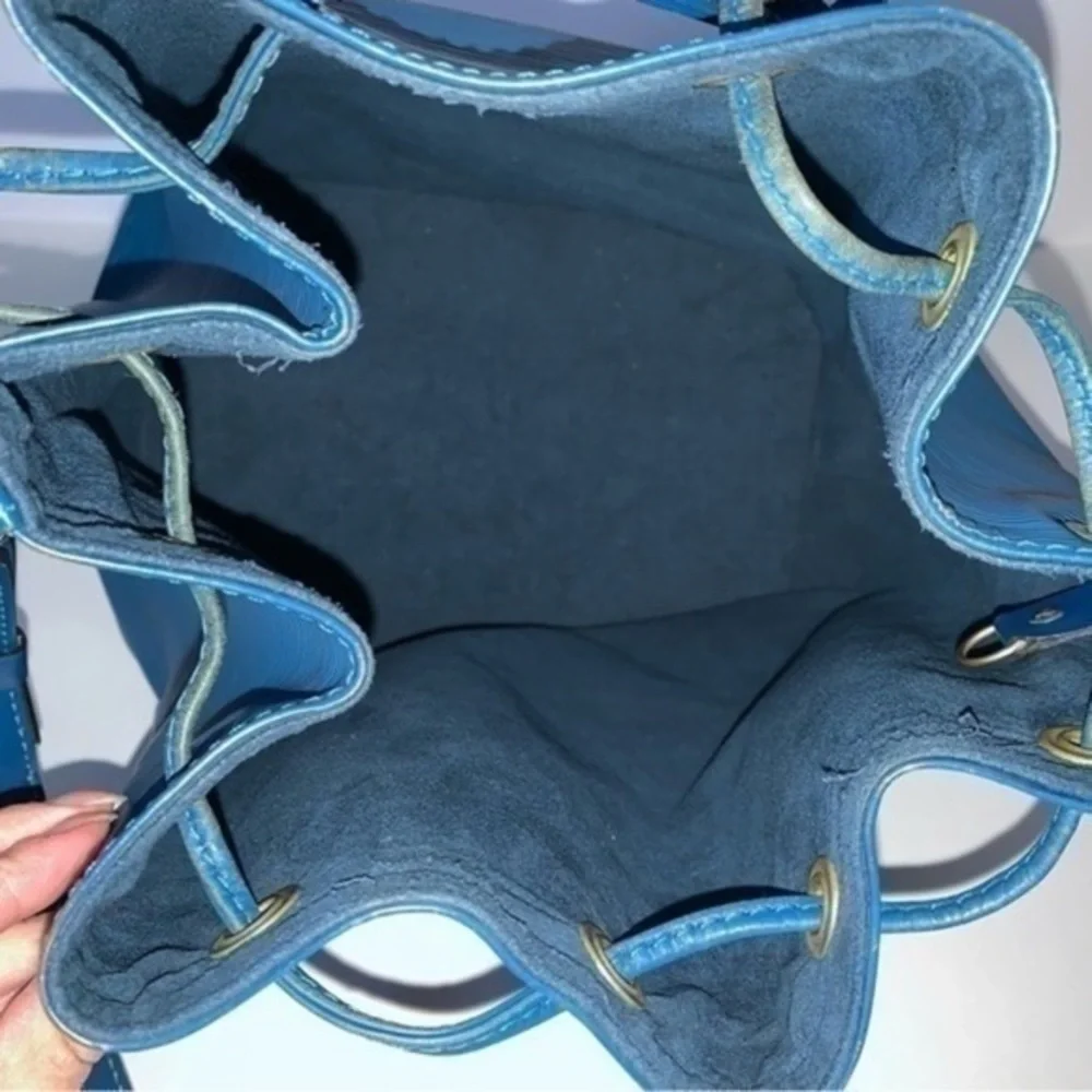 LOUIS VUITTON LV Shoulder Bag Petit Noe Blue Epi - Picture 8 of 16